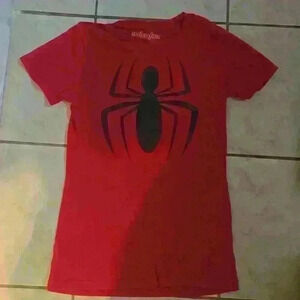 🌻NWOT MARVEL SPIDER MAN WOMEN TSHIRT